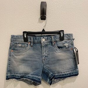 NWT BLANK NYC THE ESSEX Classic Cut Off Denim Shorts Size 27​​​​​